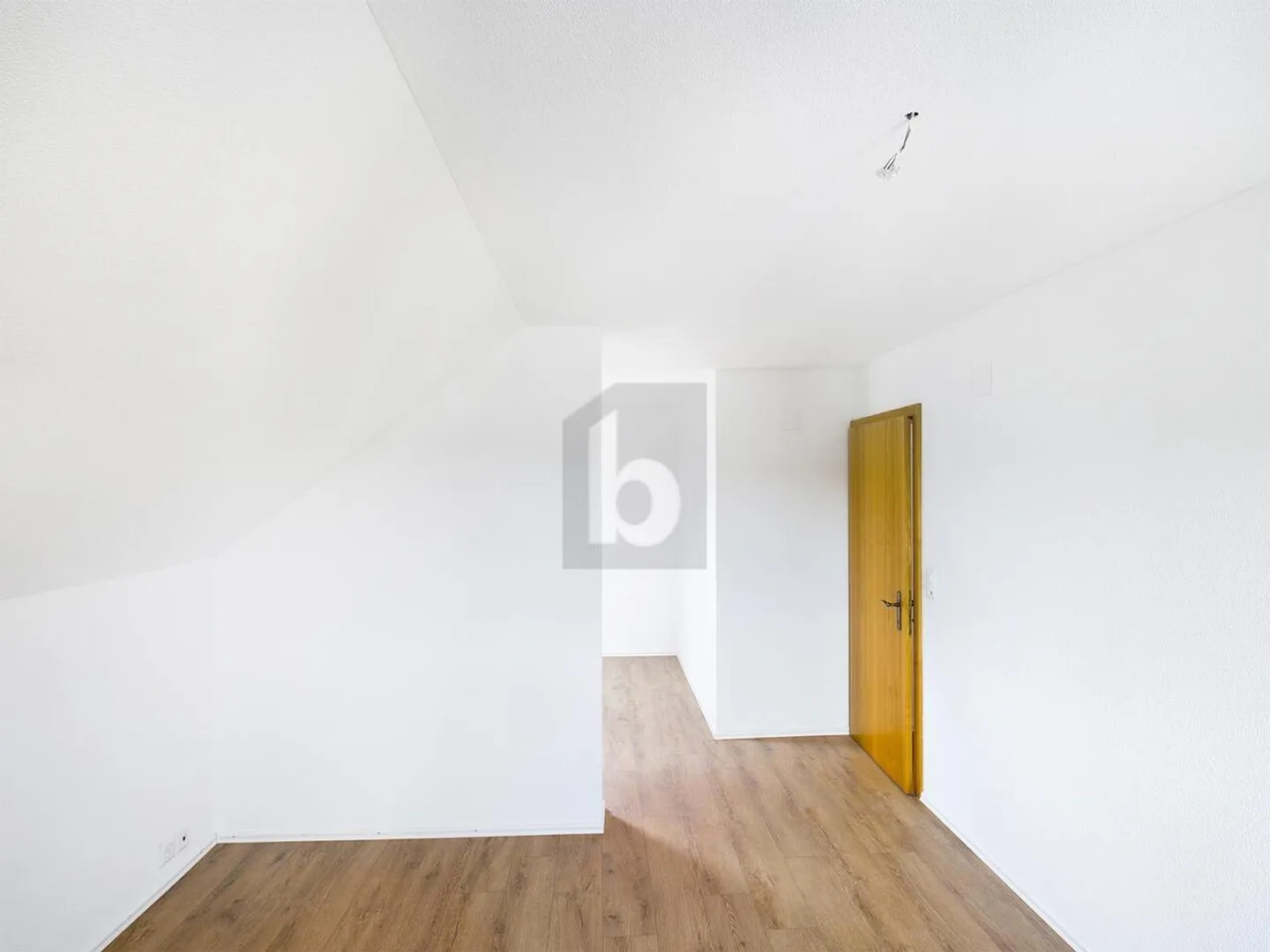 TOP RÉNOVÉ AVEC PETIT JARDIN - Photo 4 sur 6