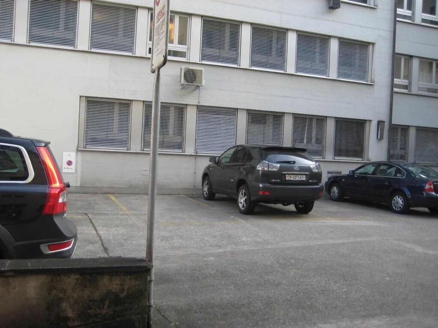 Parkplätze zu Vermieten - Foto 3 von 3