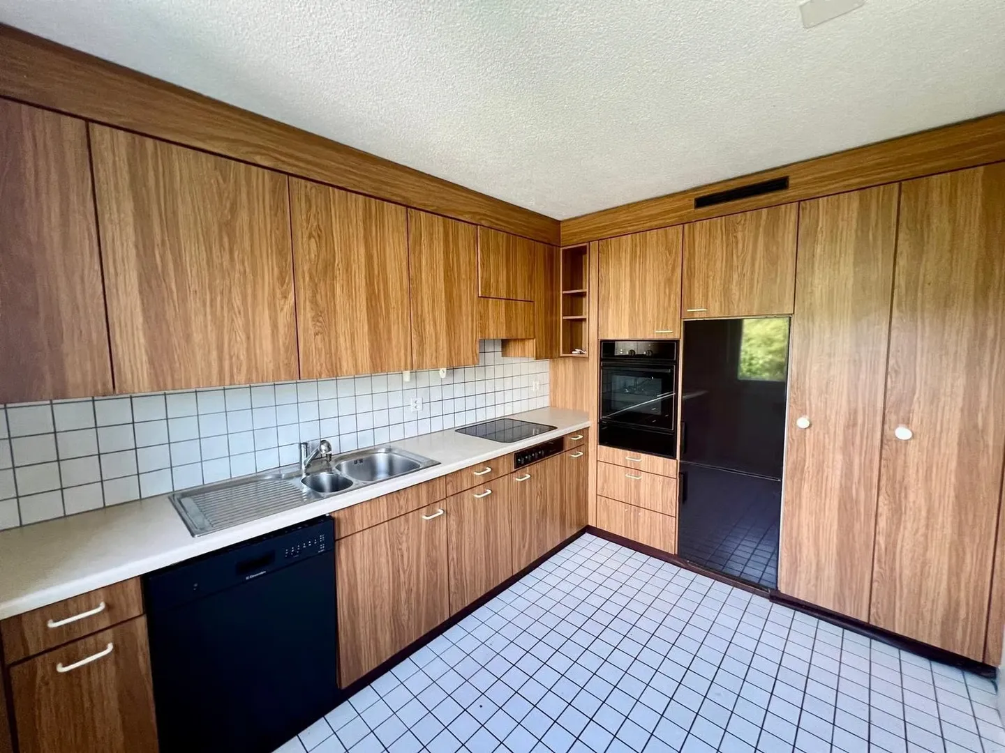 Spacious living on 110 m² with balcony - Photo 9 of 15
