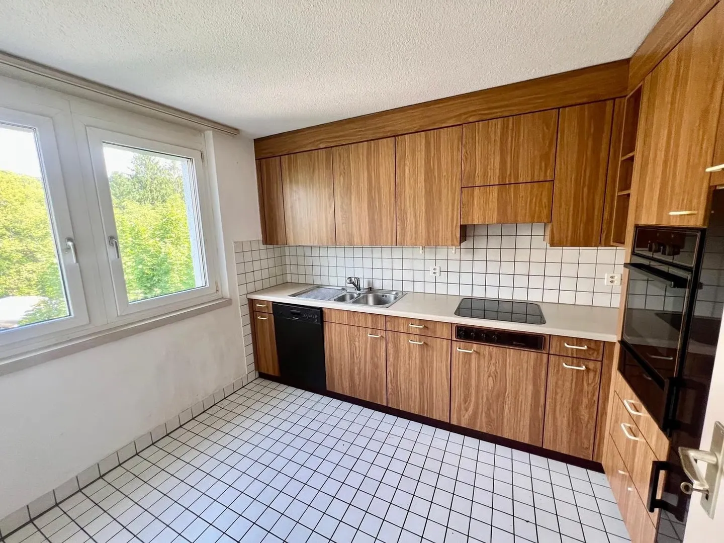 Spacious living on 110 m² with balcony - Photo 6 of 15