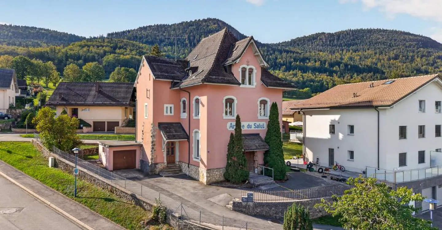 Ertragsgebäude – Investitionsmöglichkeit in Vallorbe - Foto 1 von 10