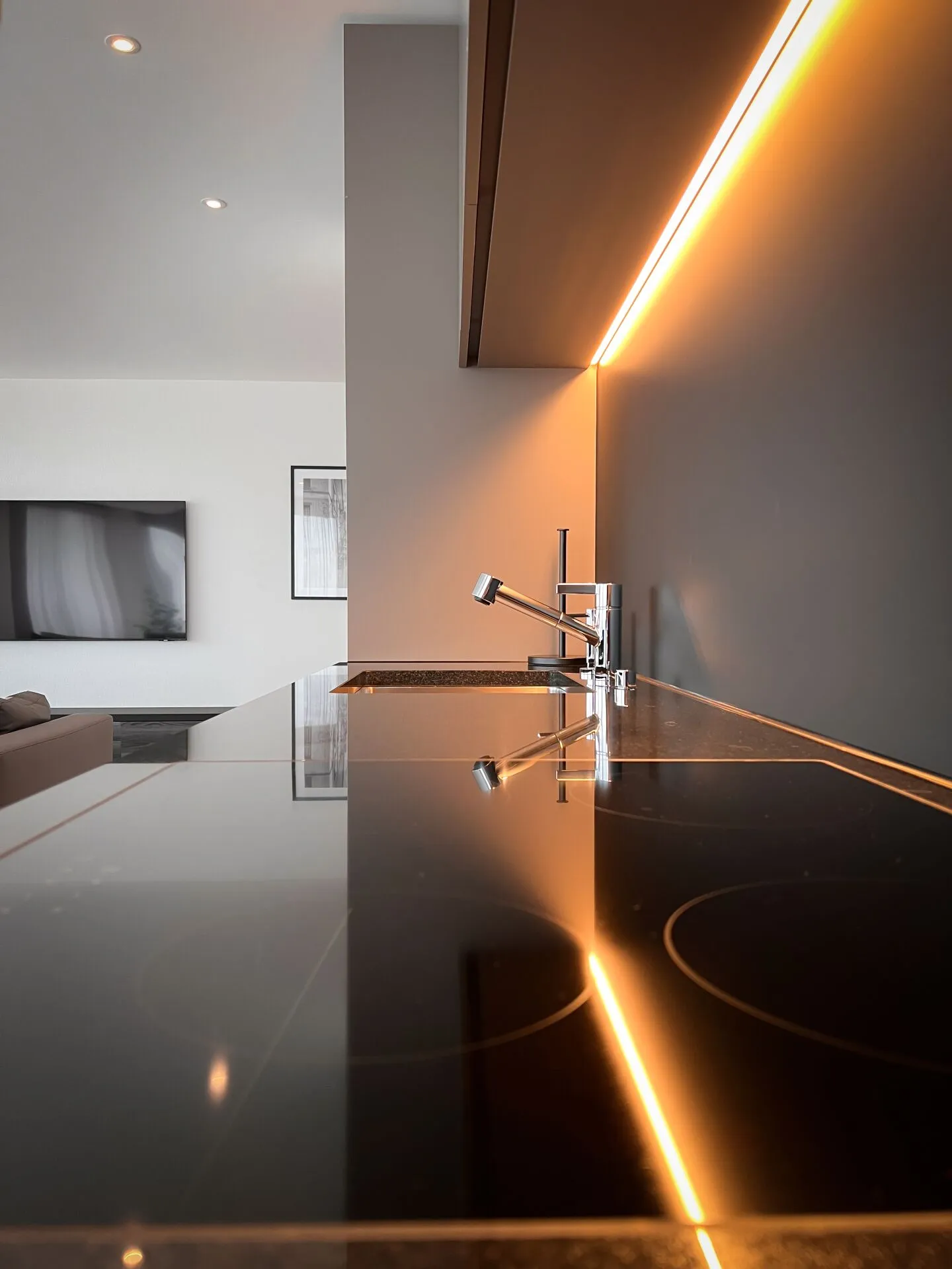 Au-dessus des toits de Dübendorf avec un cadeau de bienvenue - Photo 5 sur 18