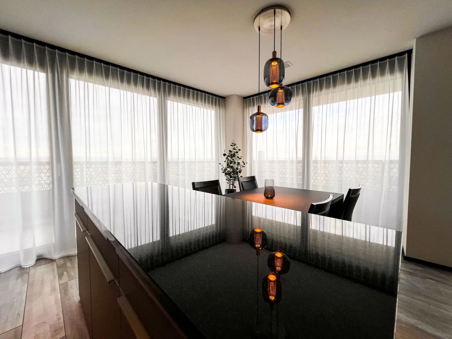 Au-dessus des toits de Dübendorf avec un cadeau de bienvenue - Photo 6 sur 18