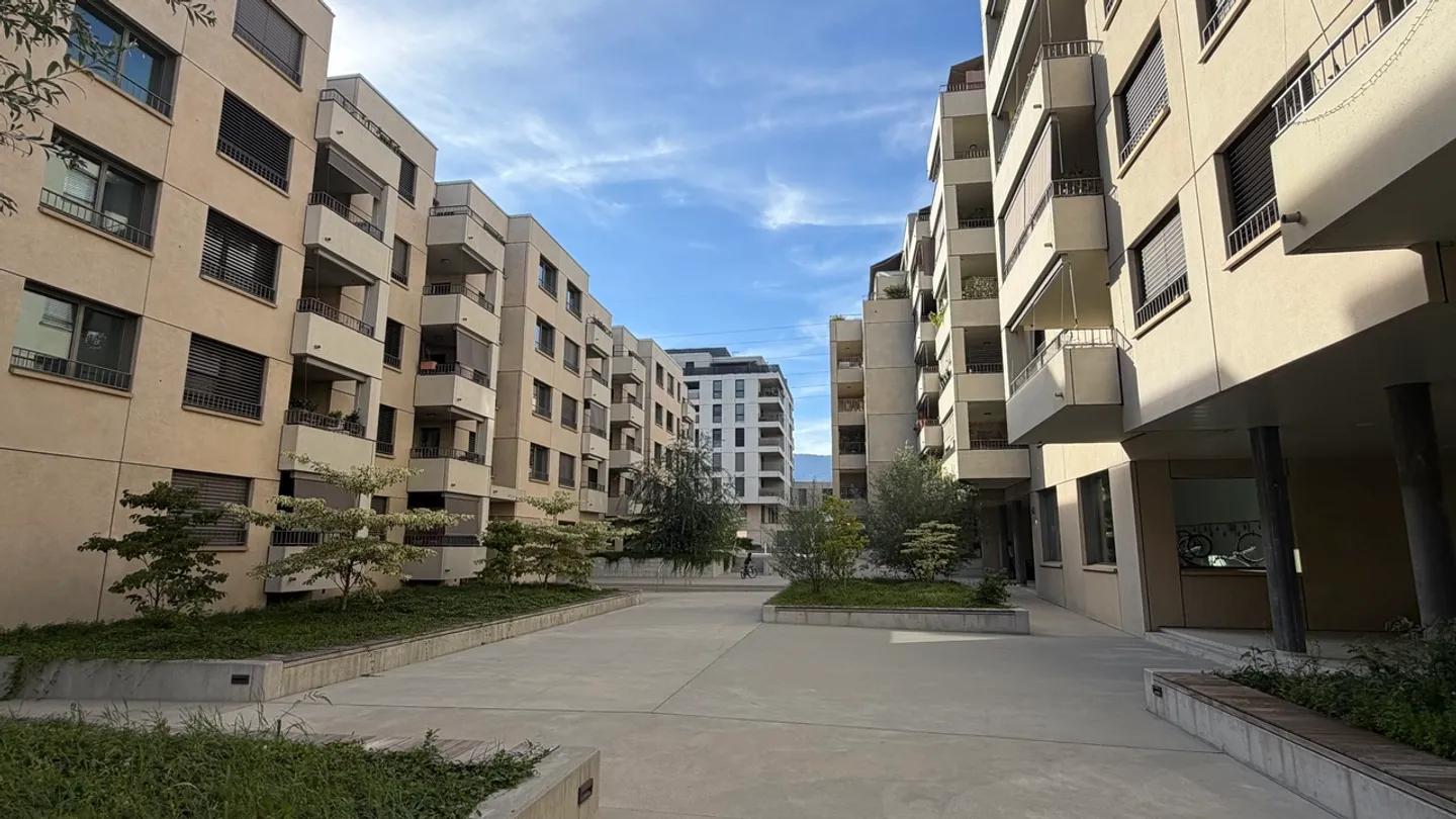 Very nice 3.5-room apartment close to all amenities - Photo 2 of 2