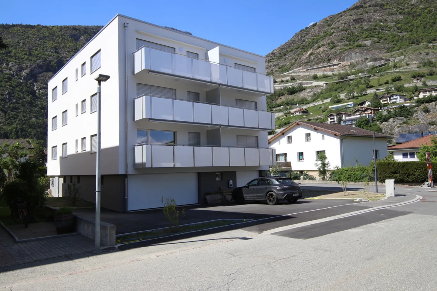 NEW 3.5 ROOM APARTMENT ON THE 1ST FLOOR - Photo 4 of 11