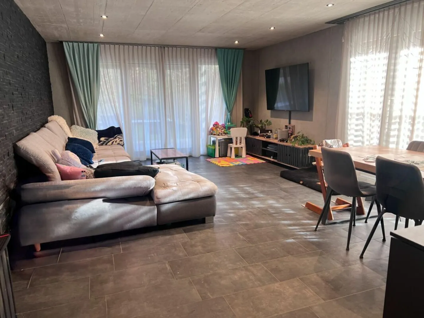 Apartment for rent - Photo 4 of 8