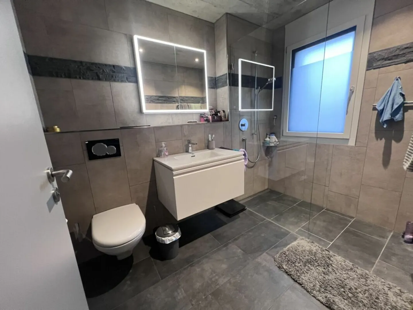 Apartment for rent - Photo 5 of 8