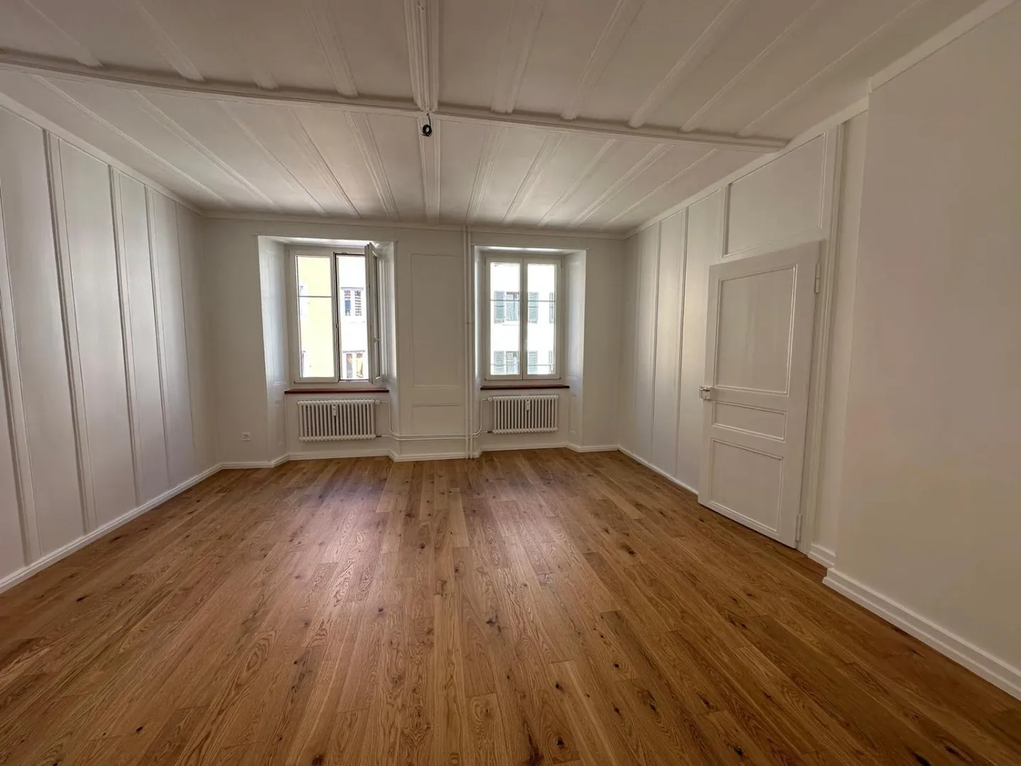 Bright 3.5-room apartment in La Chaux-de-Fonds - Photo 3 of 11