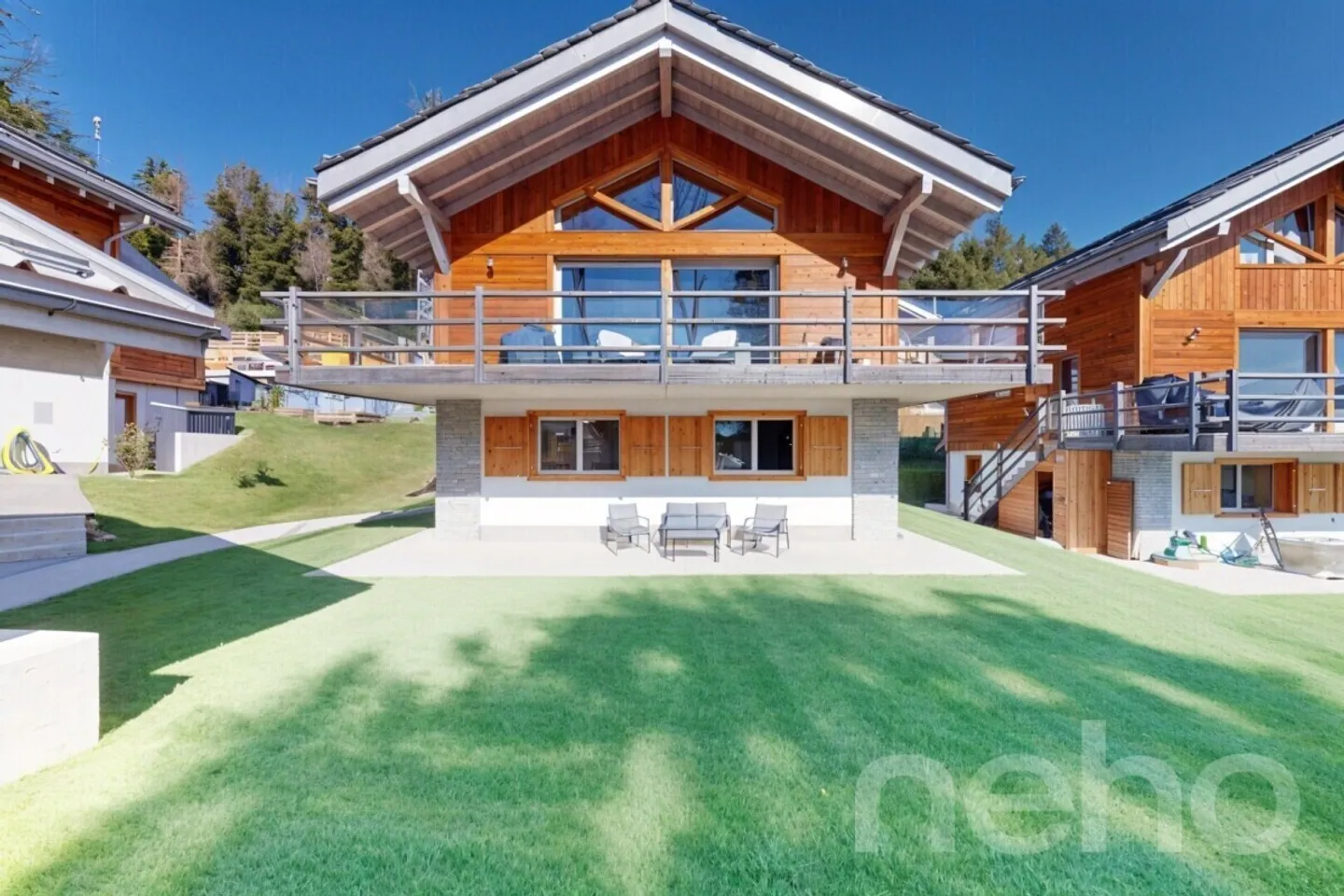 Incantevole chalet familiare circondato dal verde - Foto 3 di 12