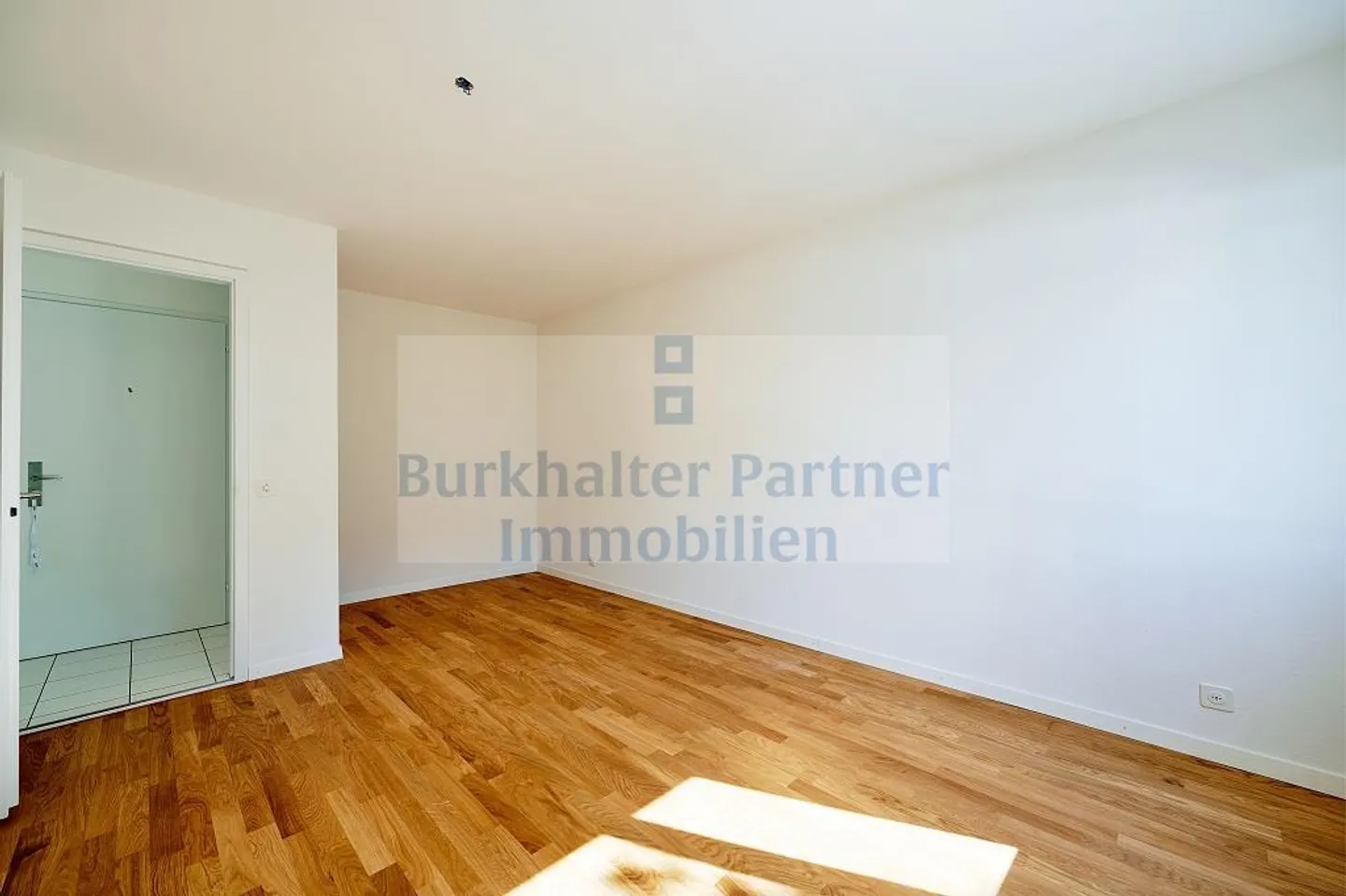 Modernes Apartment mit Balkon - Foto 5 von 7