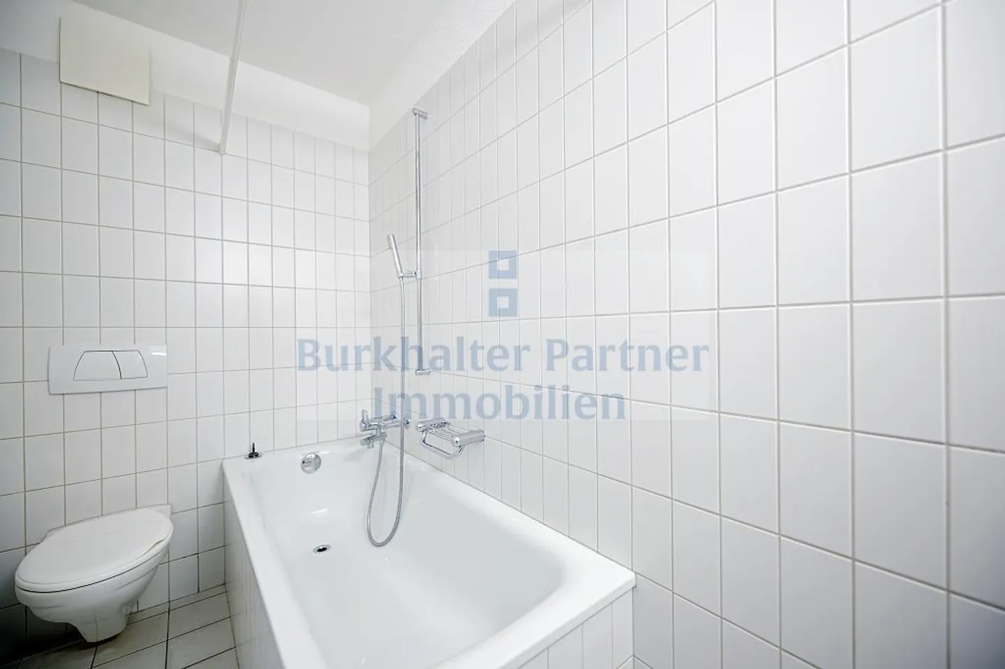 Modernes Apartment mit Balkon - Foto 6 von 7