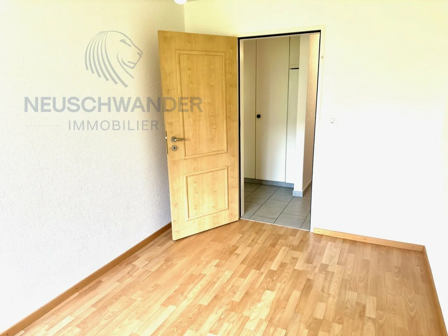 Appartamento ristrutturato di 4,5 stanze a Delémont - Foto 8 di 11