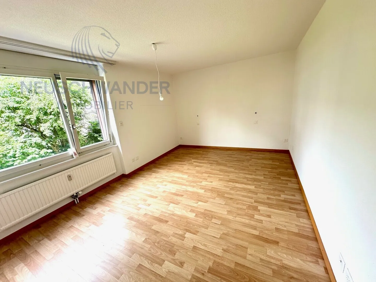 Appartamento ristrutturato di 4,5 stanze a Delémont - Foto 9 di 11