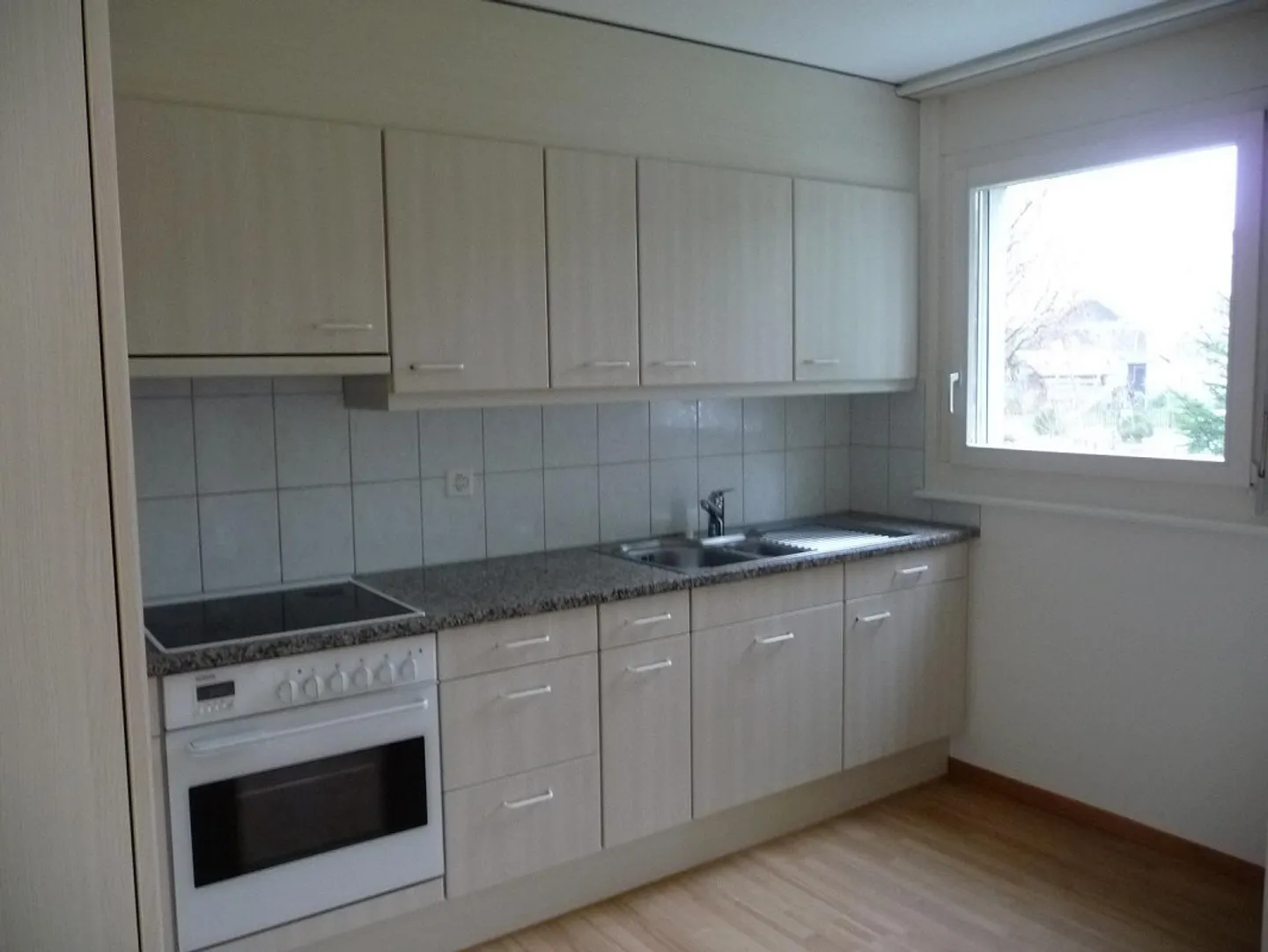 Geräumige Wohnung in ruhiger Lage - Foto 1 von 8