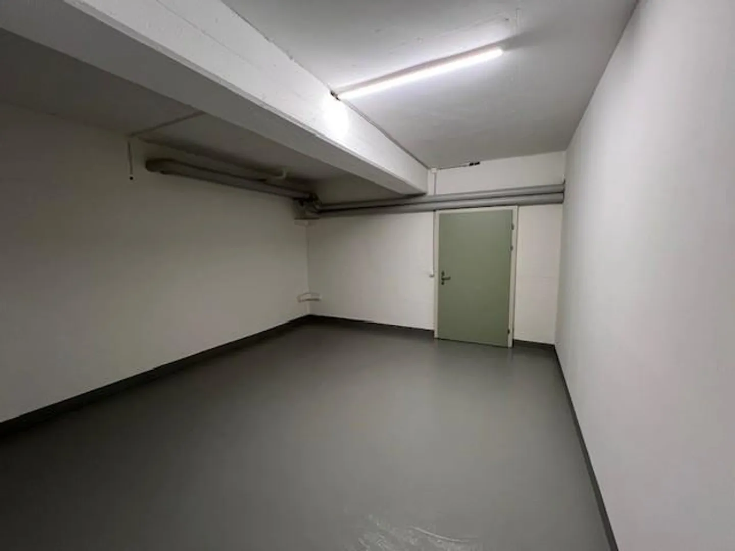 Spazio di stoccaggio asciutto e pulito in affitto - Foto 2 di 3