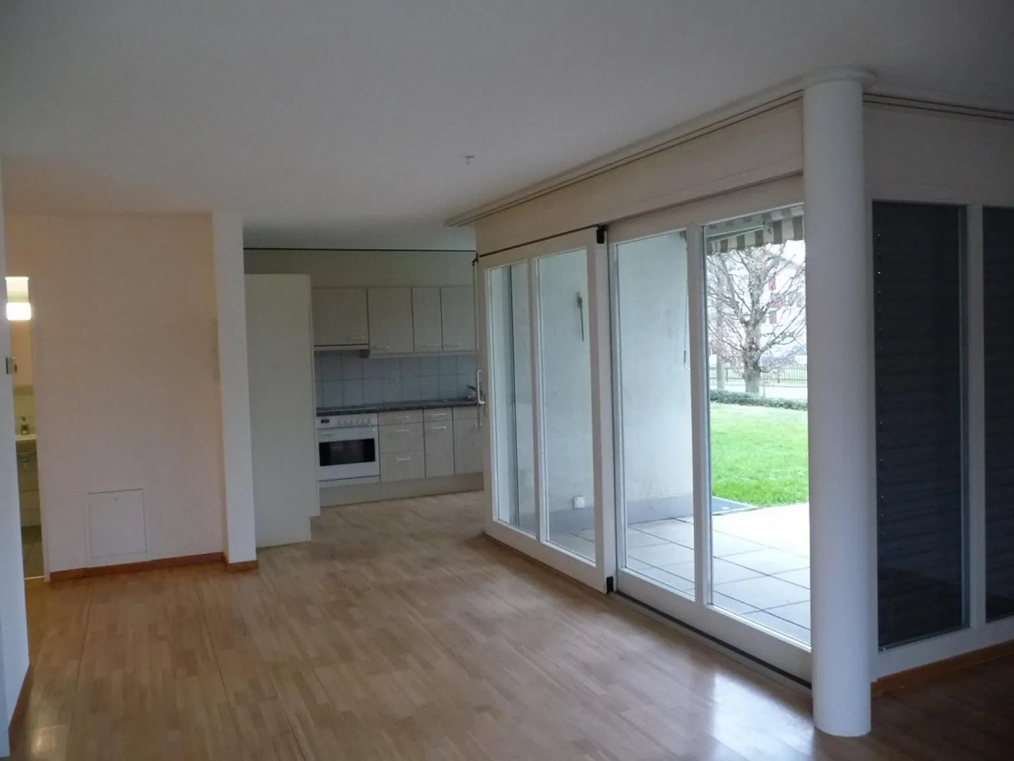 Geräumige Wohnung in ruhiger Lage - Foto 3 von 8