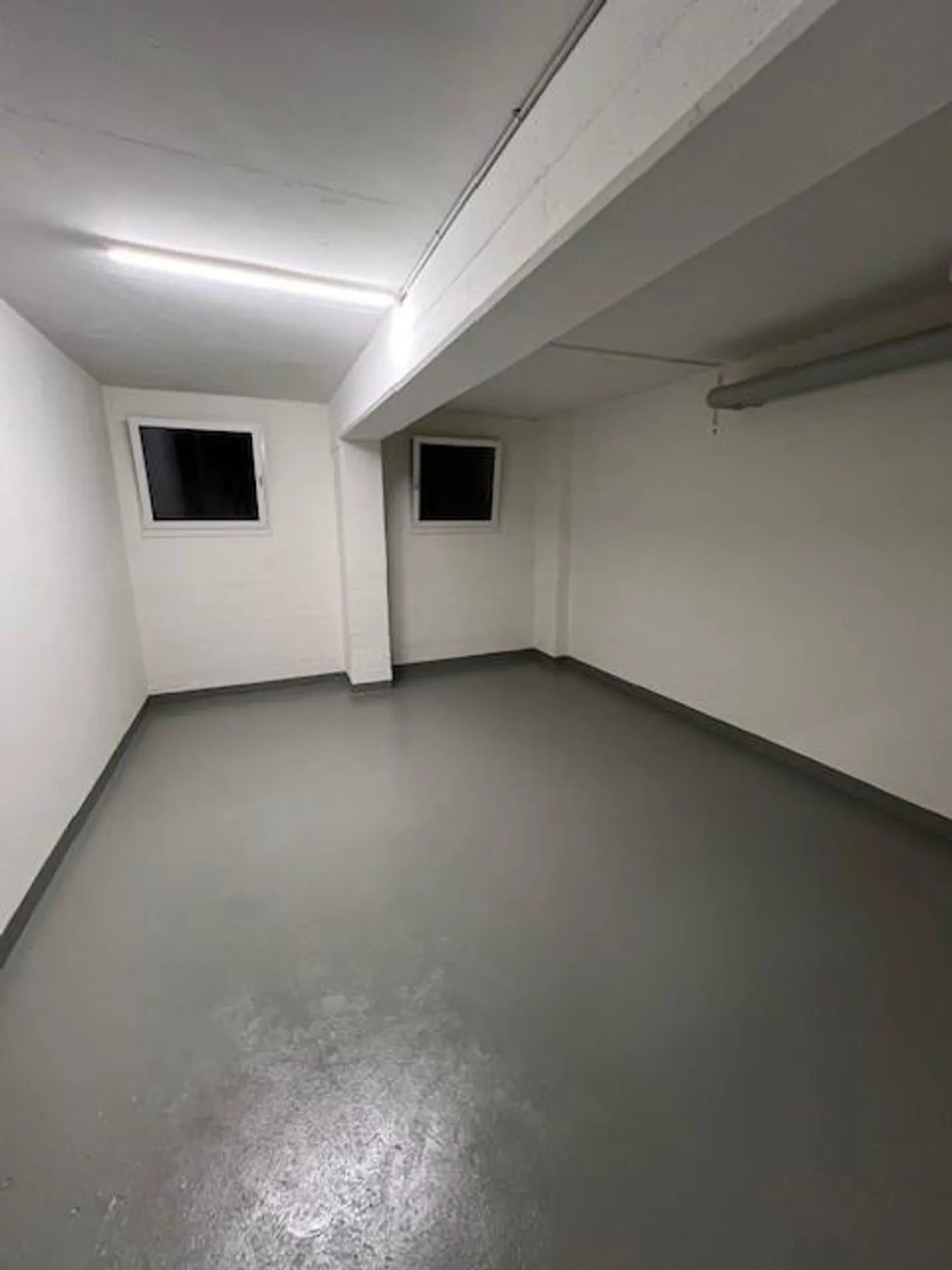 Spazio di stoccaggio asciutto e pulito in affitto - Foto 1 di 3