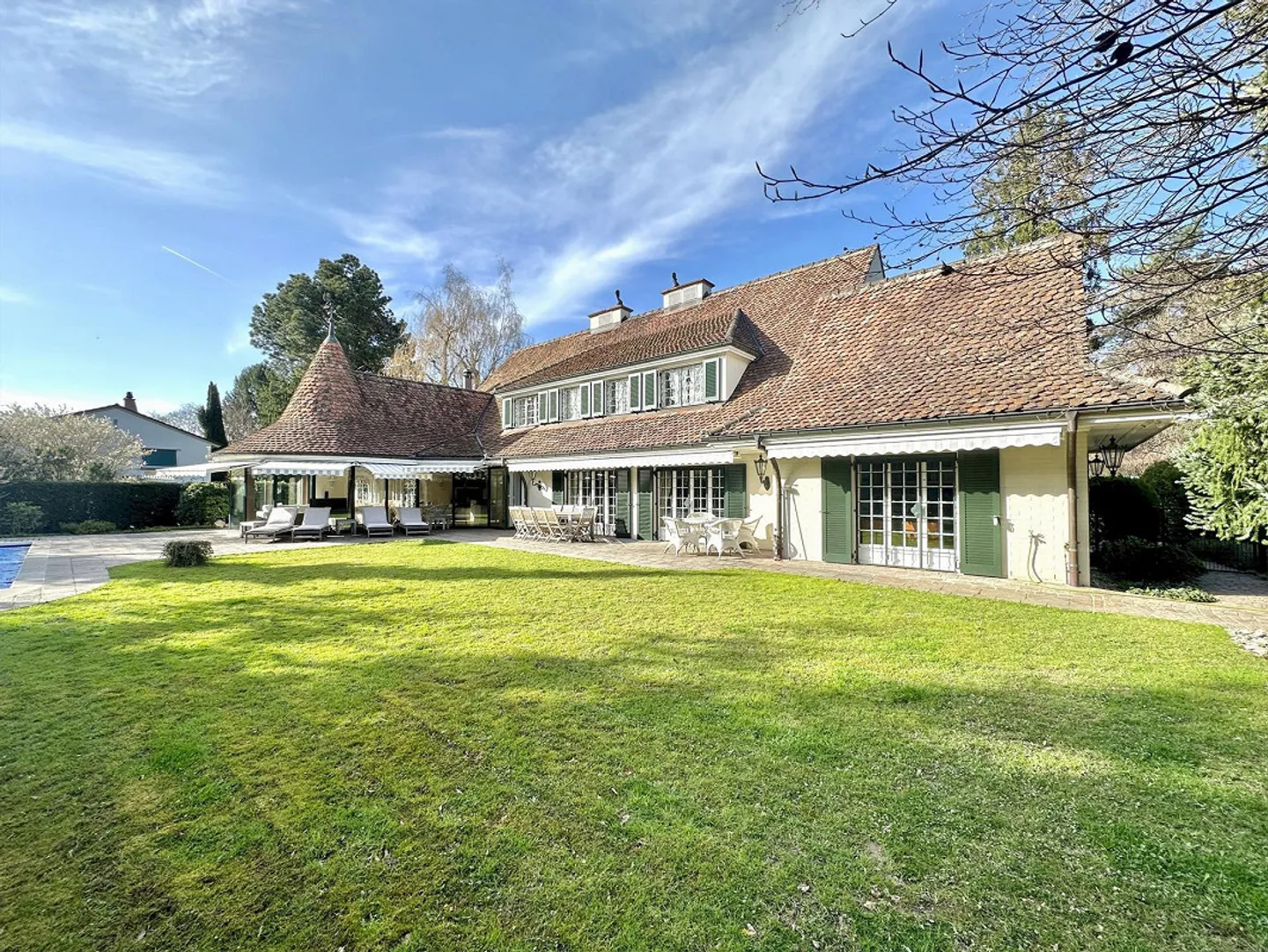 Repräsentative  9-Zi Landhausvilla auf dem Bruderholz in Binningen - Foto 14 von 15