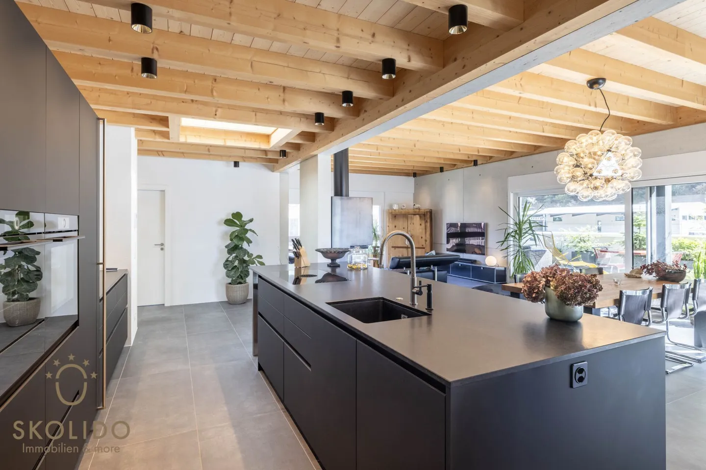 Exclusive 6-room penthouse apartment in Visp - Mondpark development - Photo 1 of 46