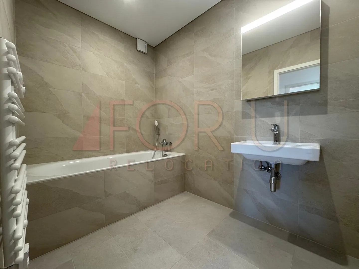 Superb 6.5 room penthouse new with 2 terraces and view near the UN - Photo 14 of 21