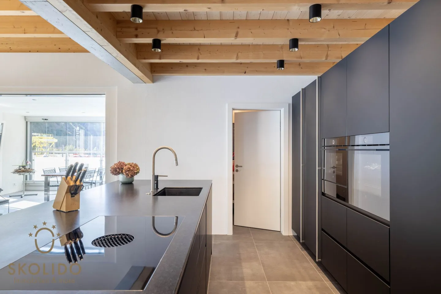 Exclusive 6-room penthouse apartment in Visp - Mondpark development - Photo 8 of 46