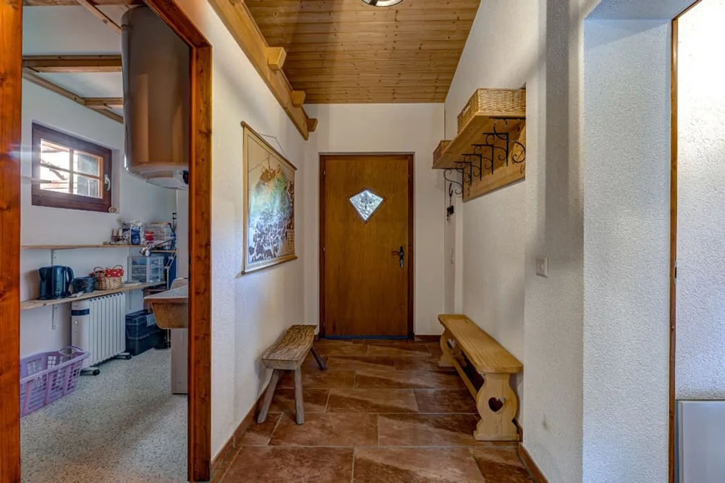 Classic 3-Bedroom Alpine Chalet with Excellent Views - Photo 11 of 13