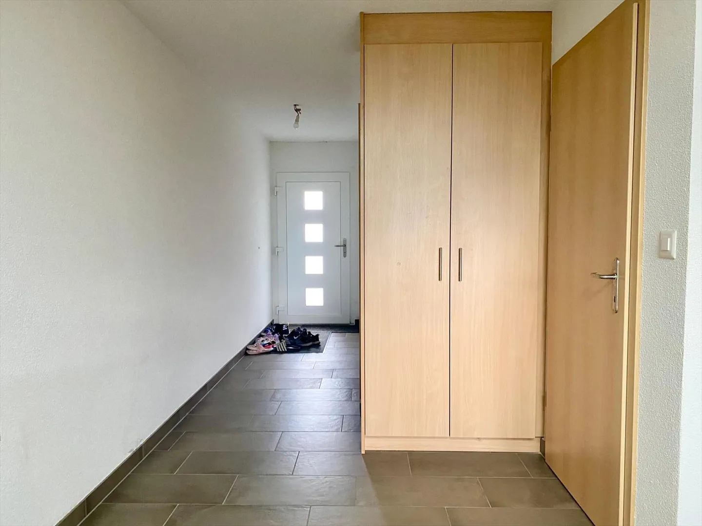 2.5 Room Apartment - Photo 3 of 9