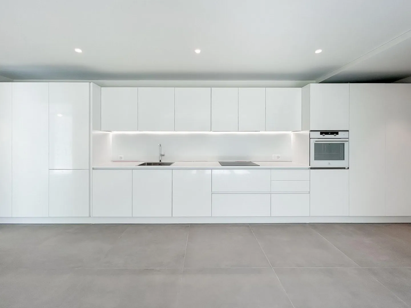 Modern 2.5 rooms with garden in Dino - Photo 3 of 8