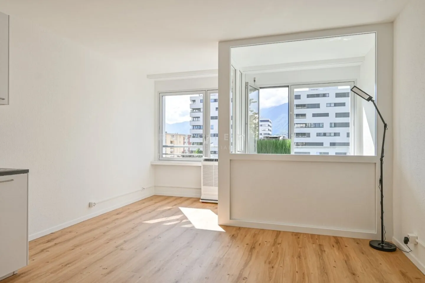 Modern studio completely renovated in the center - Photo 2 of 8