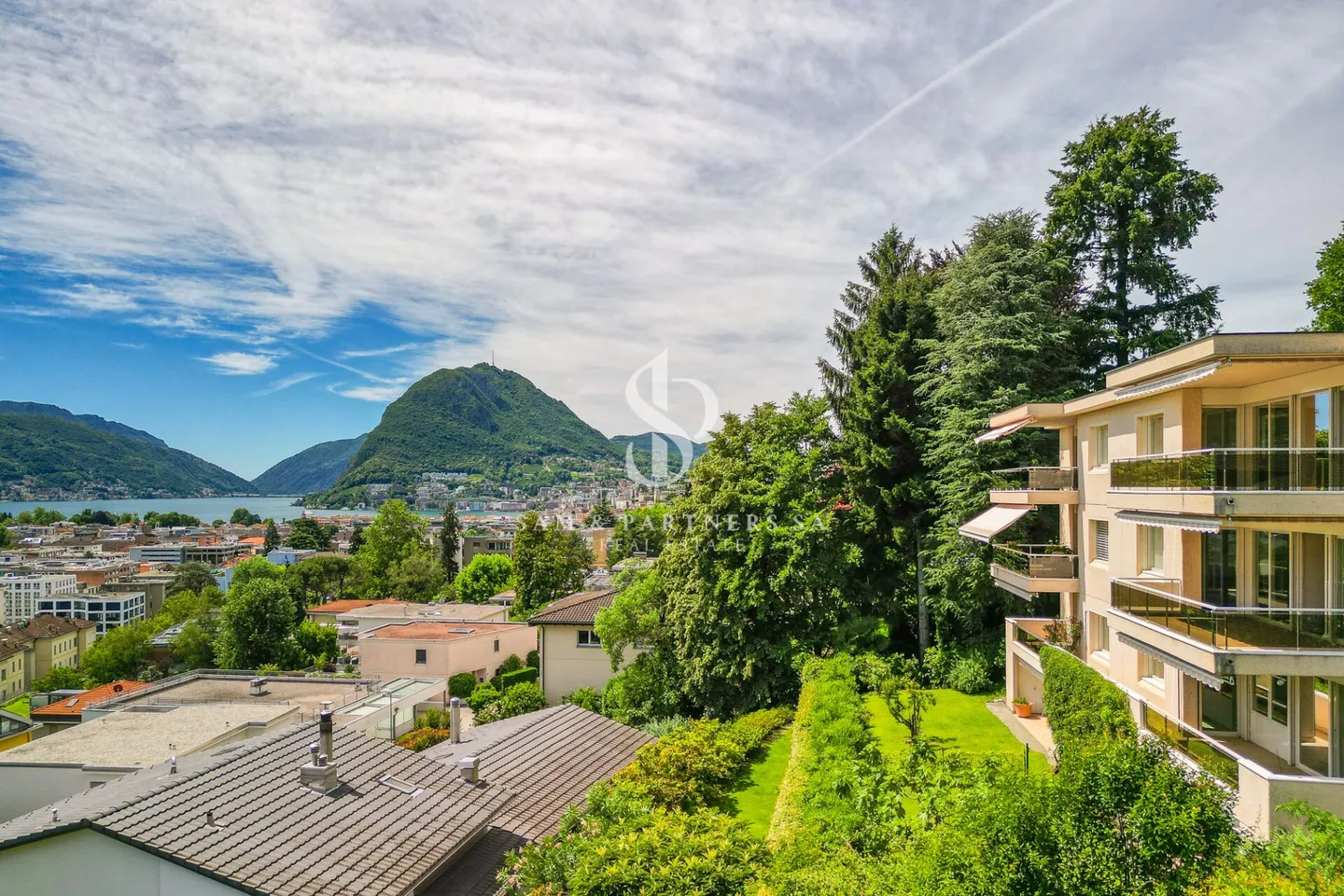 Exklusive Panoramaaussicht mit Seeblick - Foto 2 von 19