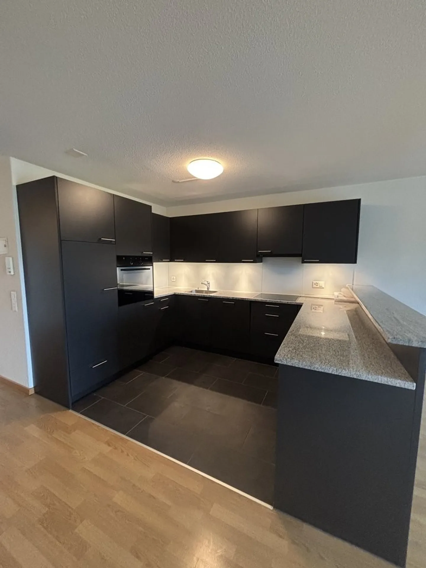 4.5 Room Apartment - Photo 5 of 12