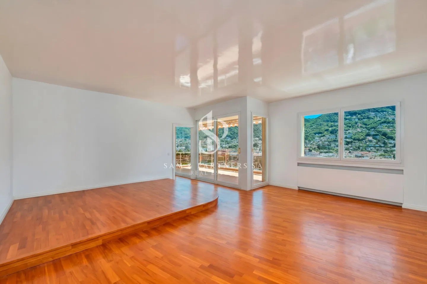 Exklusive Panoramaaussicht mit Seeblick - Foto 11 von 19