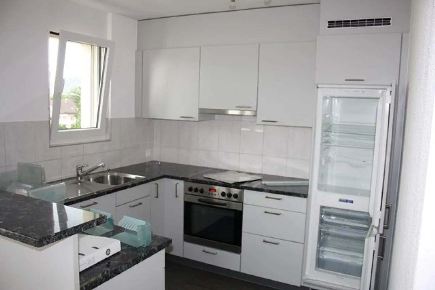 Grosszügige Wohnung mit Balkon - Foto 3 von 10