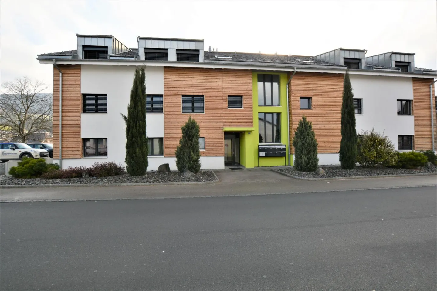 Bright 3.5 Room Apartment - Photo 1 of 12