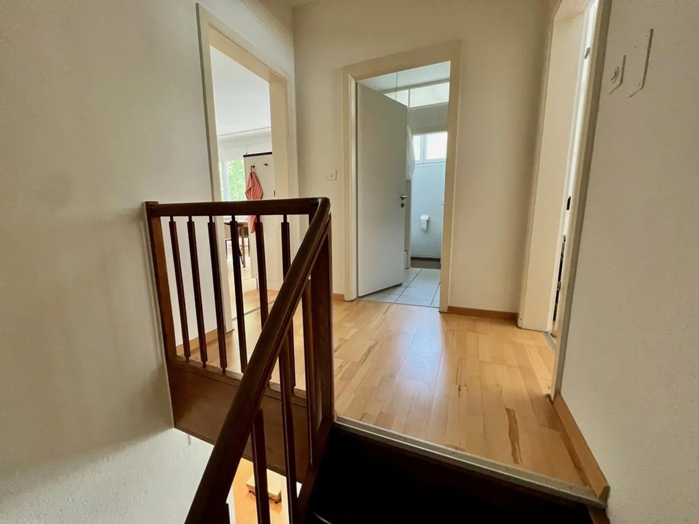 Own office building near Voltaplatz for rent - Photo 8 of 12