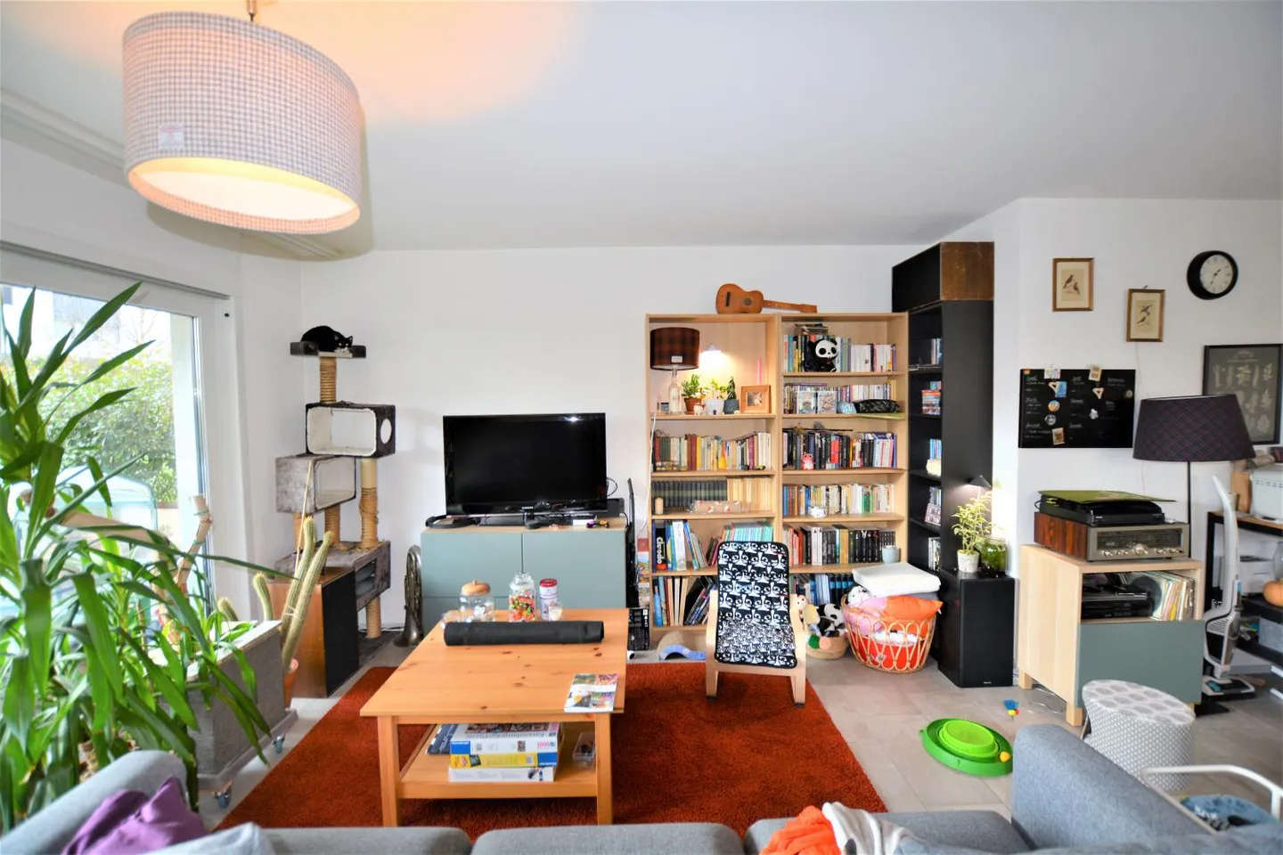 Bright 3.5 Room Apartment - Photo 4 of 12