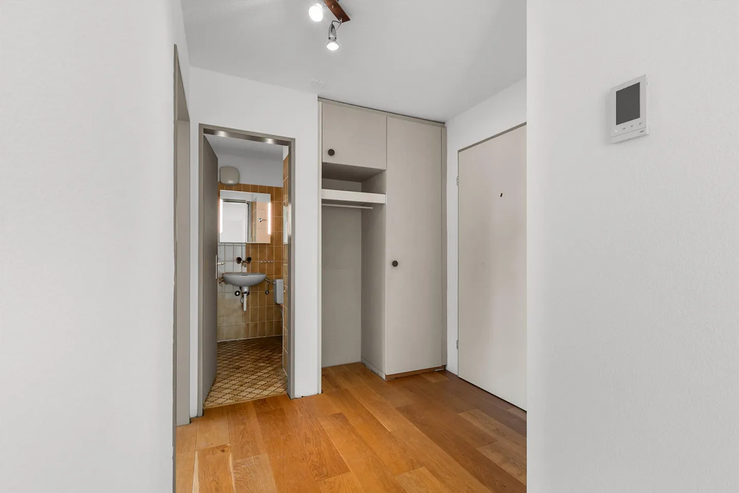 Gepflegte 2.5-Zimmer-Wohnung mit Balkon an naturnaher Lage in Luzern - Foto 8 di 13