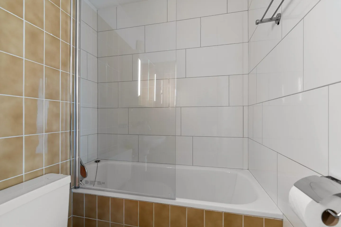 Gepflegte 2.5-Zimmer-Wohnung mit Balkon an naturnaher Lage in Luzern - Foto 10 di 13