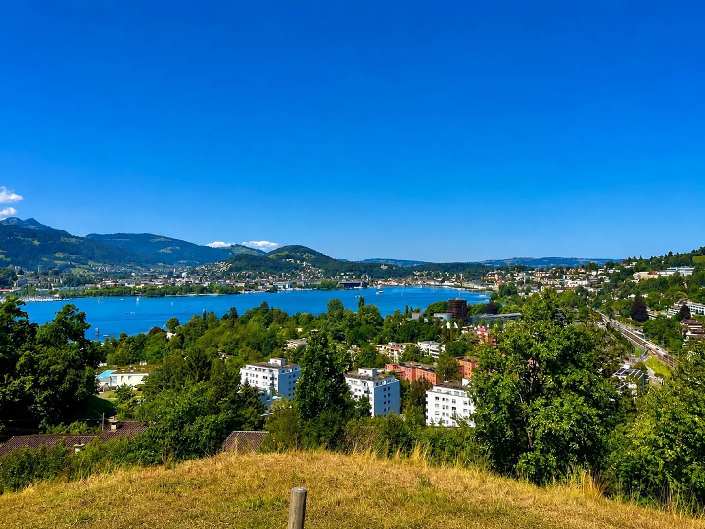 Gepflegte 2.5-Zimmer-Wohnung mit Balkon an naturnaher Lage in Luzern - Foto 13 di 13