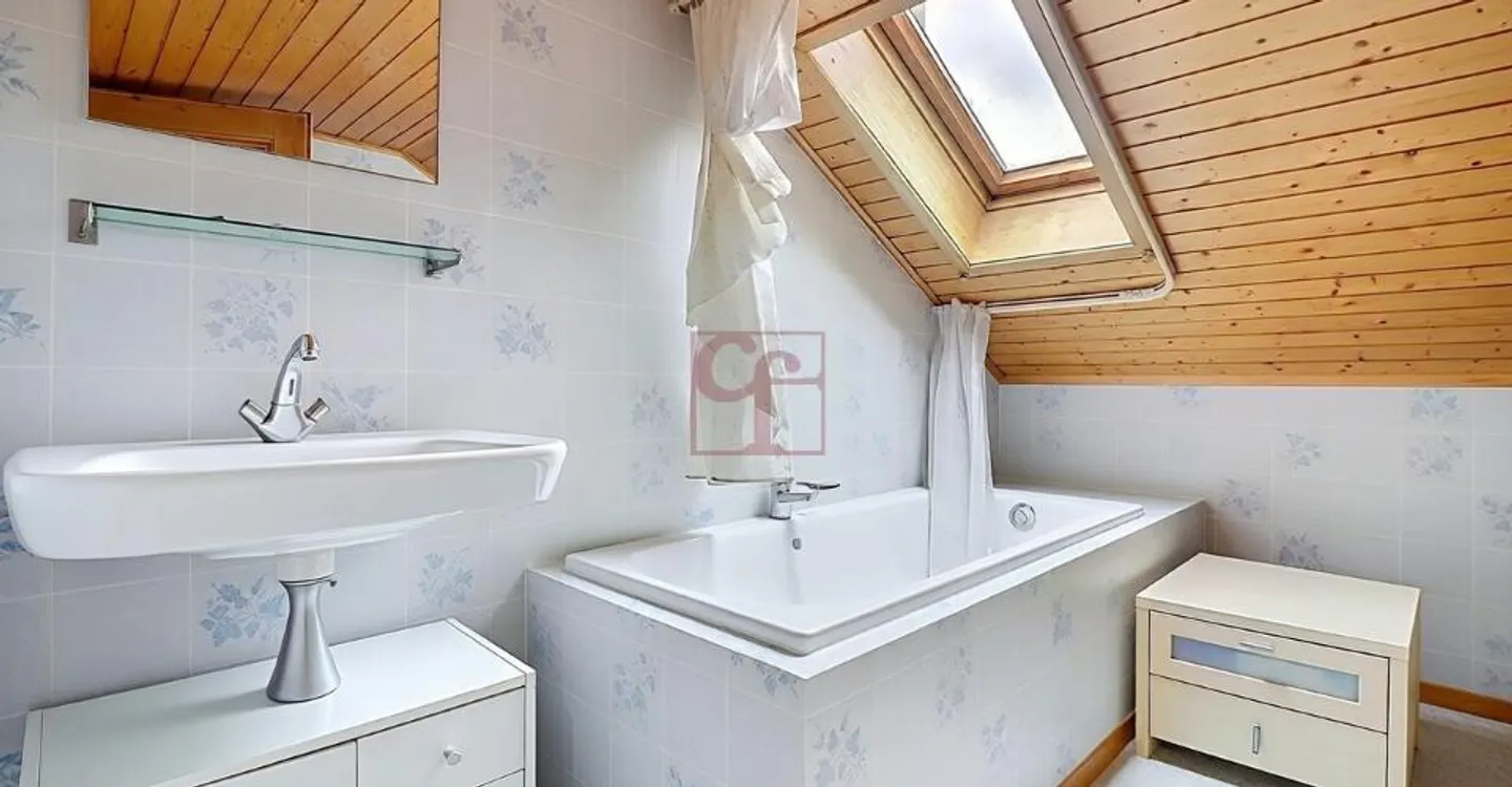 Ideal gelegenes Renditeobjekt im Herzen des Dorfes - Foto 5 von 7