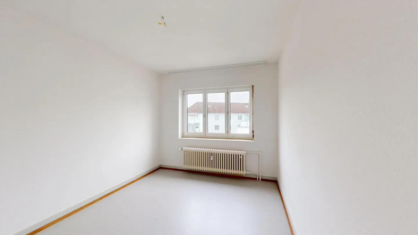 Appartamento luminoso in un vecchio edificio a Frauenfeld - Foto 3 di 6