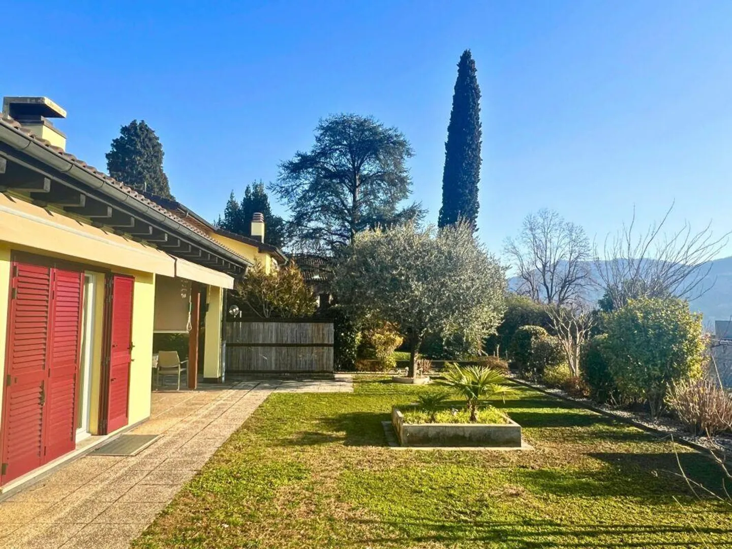 Wunderschönes sonniges Einfamilienhaus mit Garten - Foto 15 von 17