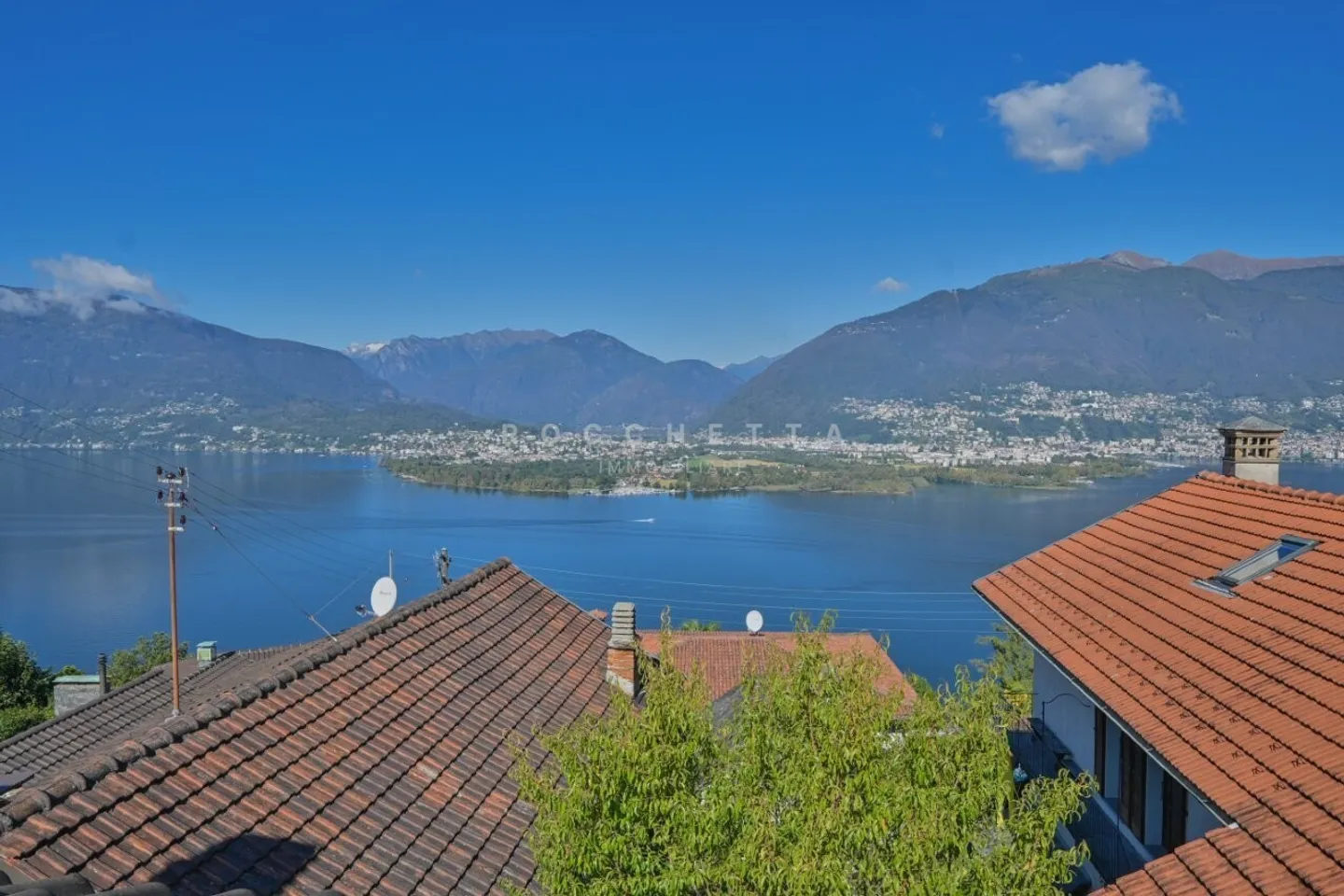Historisches Haus im Kern mit privatem Platz und Garage - Foto 2 von 15