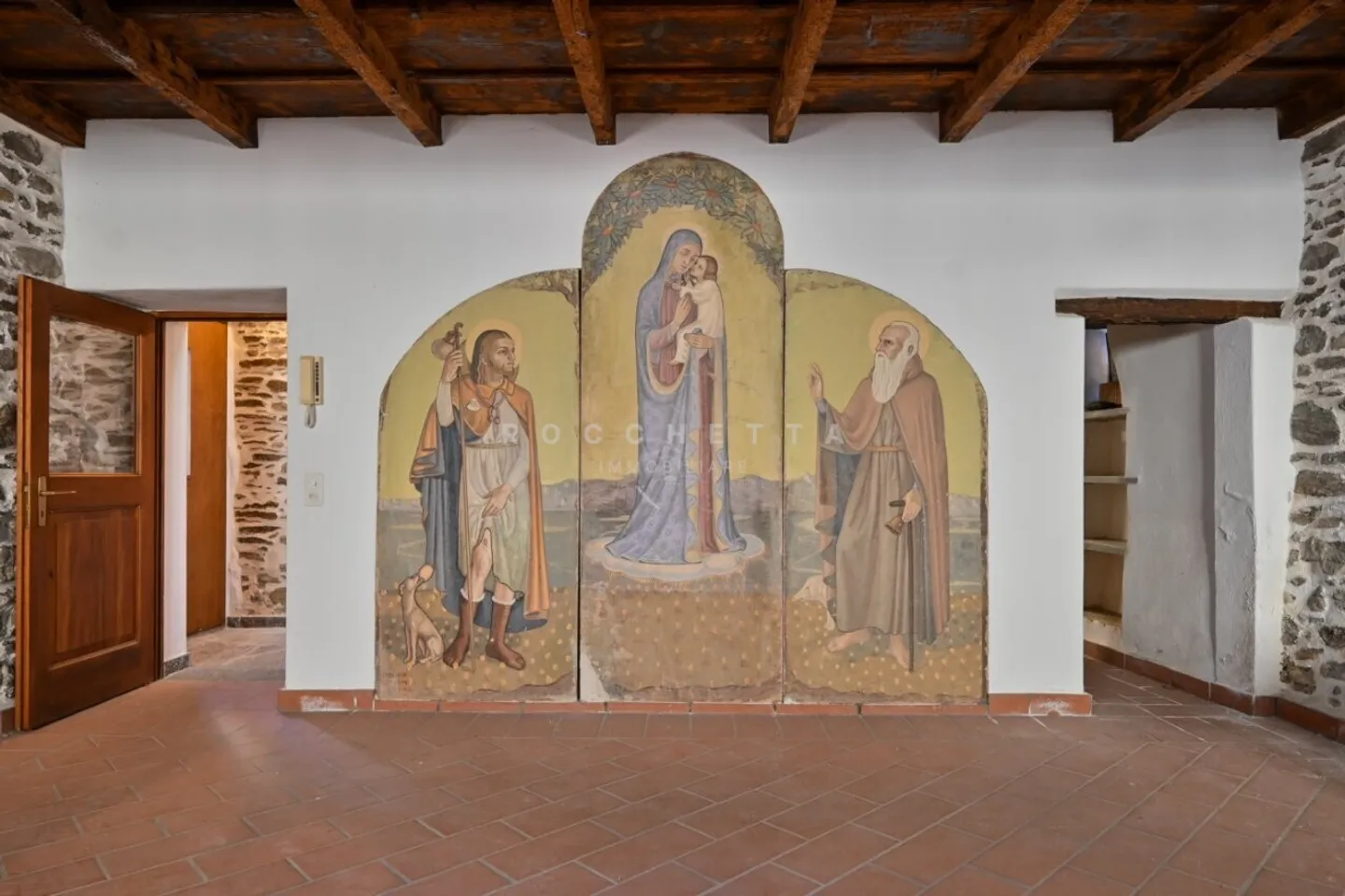 Historisches Haus im Kern mit privatem Platz und Garage - Foto 4 von 15