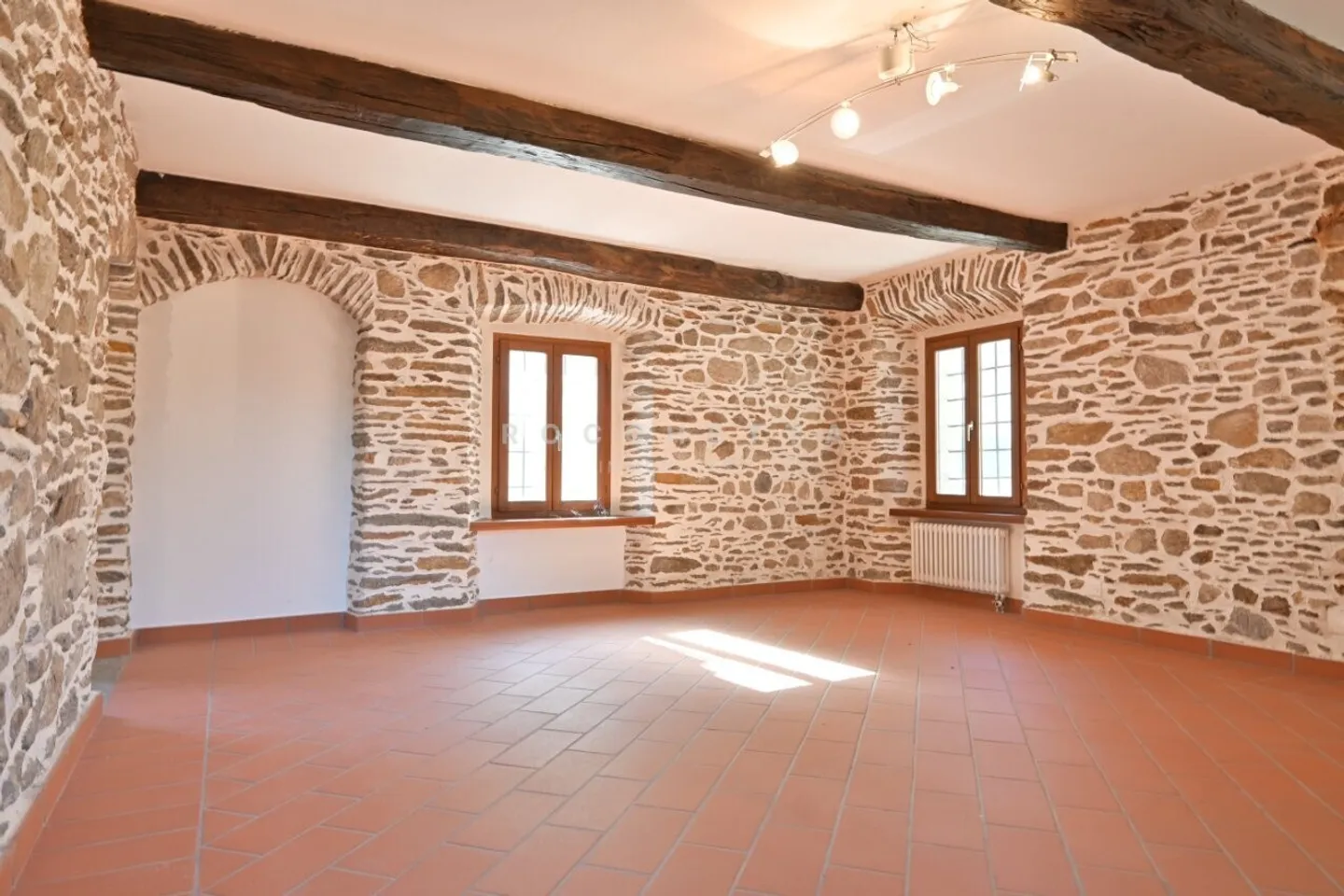 Historisches Haus im Kern mit privatem Platz und Garage - Foto 6 von 15