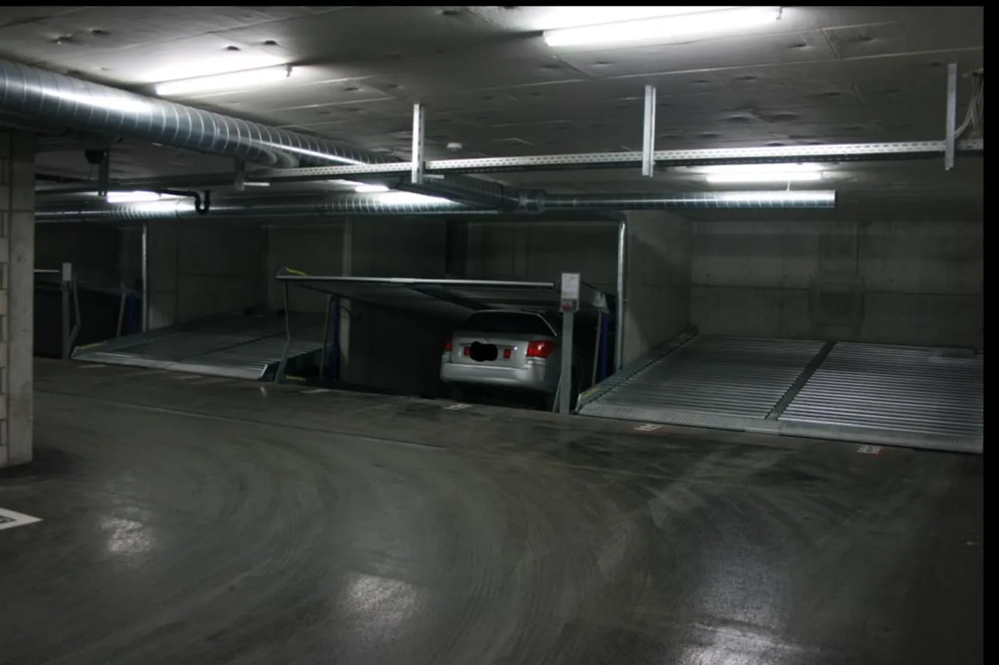 *Due mesi di parcheggio gratuito* - Posti auto in affitto - Foto 1 di 1