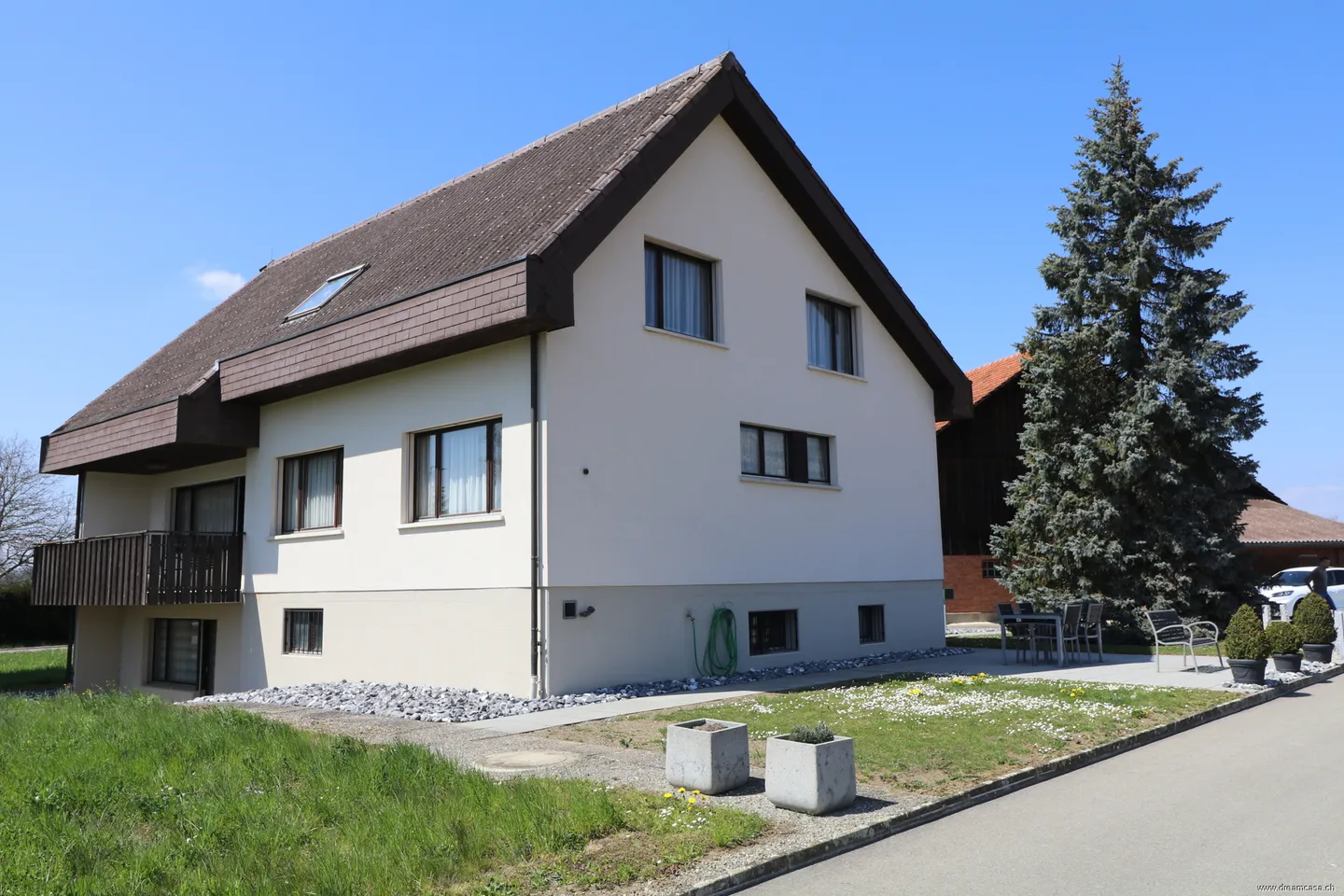 Rural Dream Home near Kreuzlingen – freshly renovated single-family house with versatile usage options - Photo 5 of 34