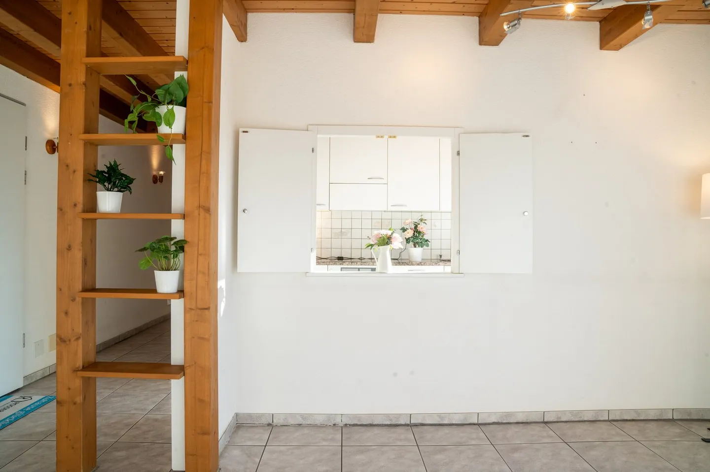 Geräumige Wohnung mit Galerie - Foto 4 von 17