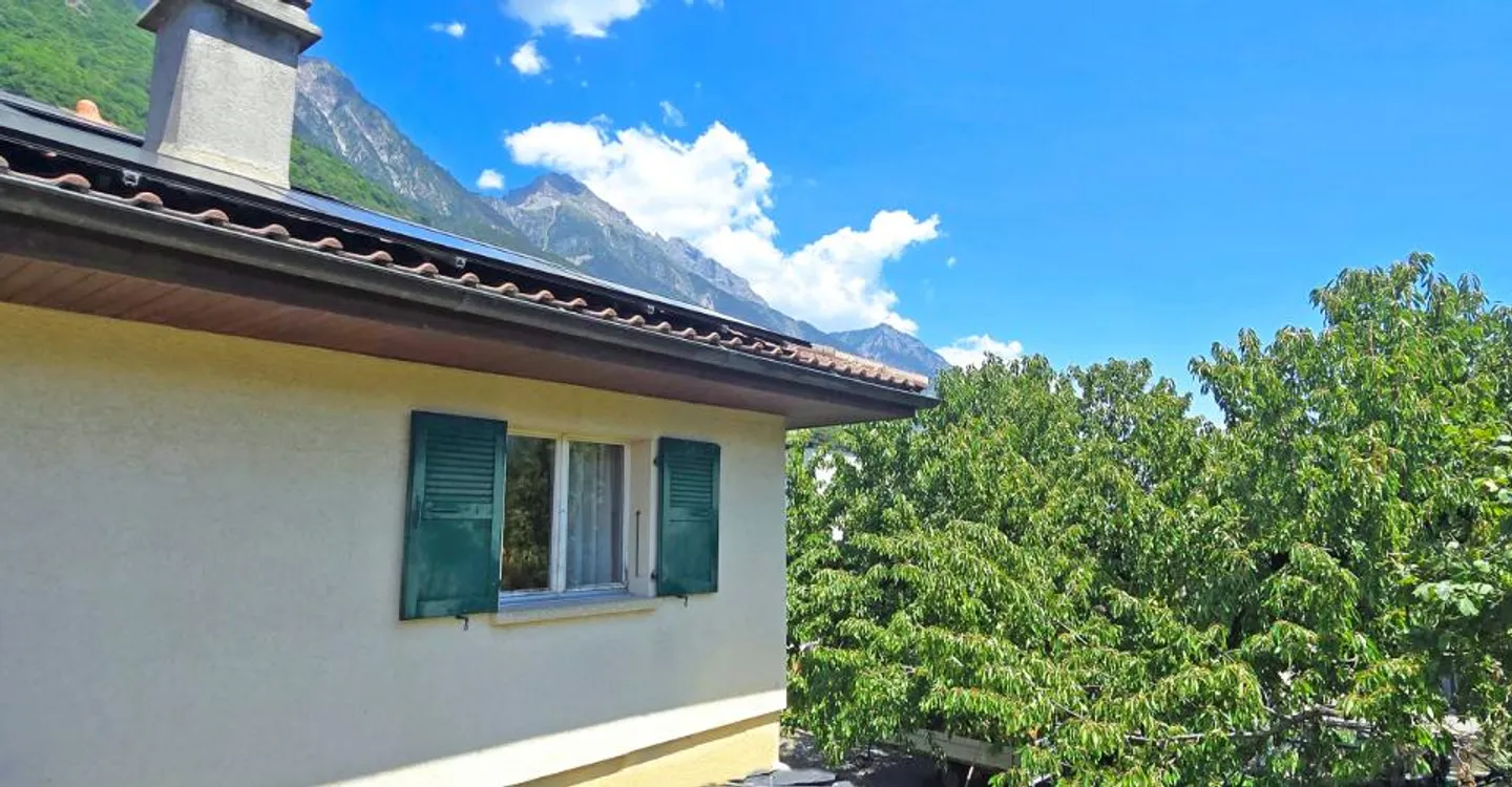 Casa indipendente con garage - Foto 1 di 5