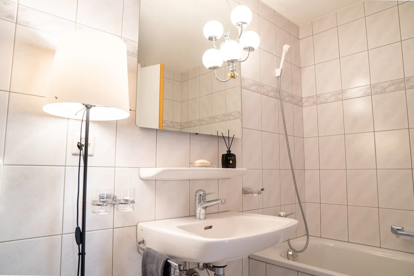 Geräumige Wohnung mit Galerie - Foto 8 von 17